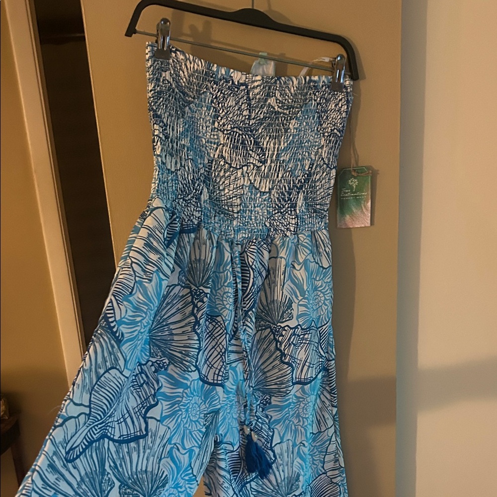 Blue shell beach  Strapless One-Piece Romper